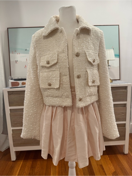 Jackets & Blazers - Cropped Bouclé Jacket in Cream - Elegant Women's Coat
